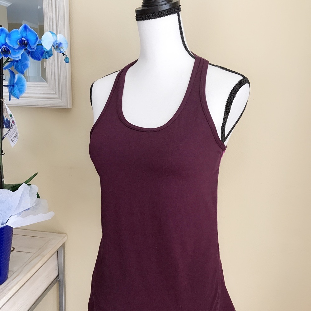 💪 Fabletics Leon Racerback Tank Top - Dark Plum - Picture 3 of 8